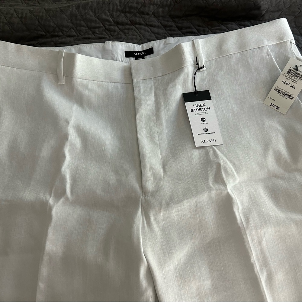 NWT Men’s 40x30 white, washable linen pants.